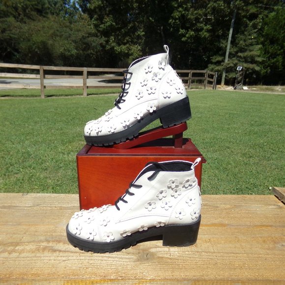 RARE Girls Women’s Topshop KIWI Flower Combat Boot, Leather Ladies 5.5 SEE DESC - Picture 2 of 7